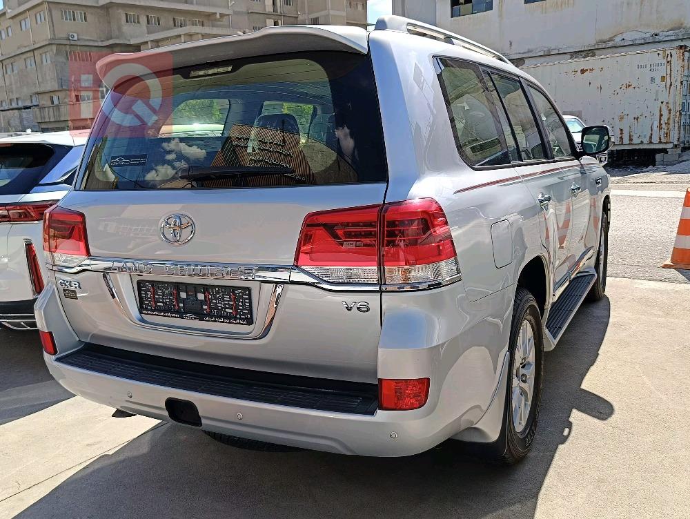 تويوتا لاندكروزر